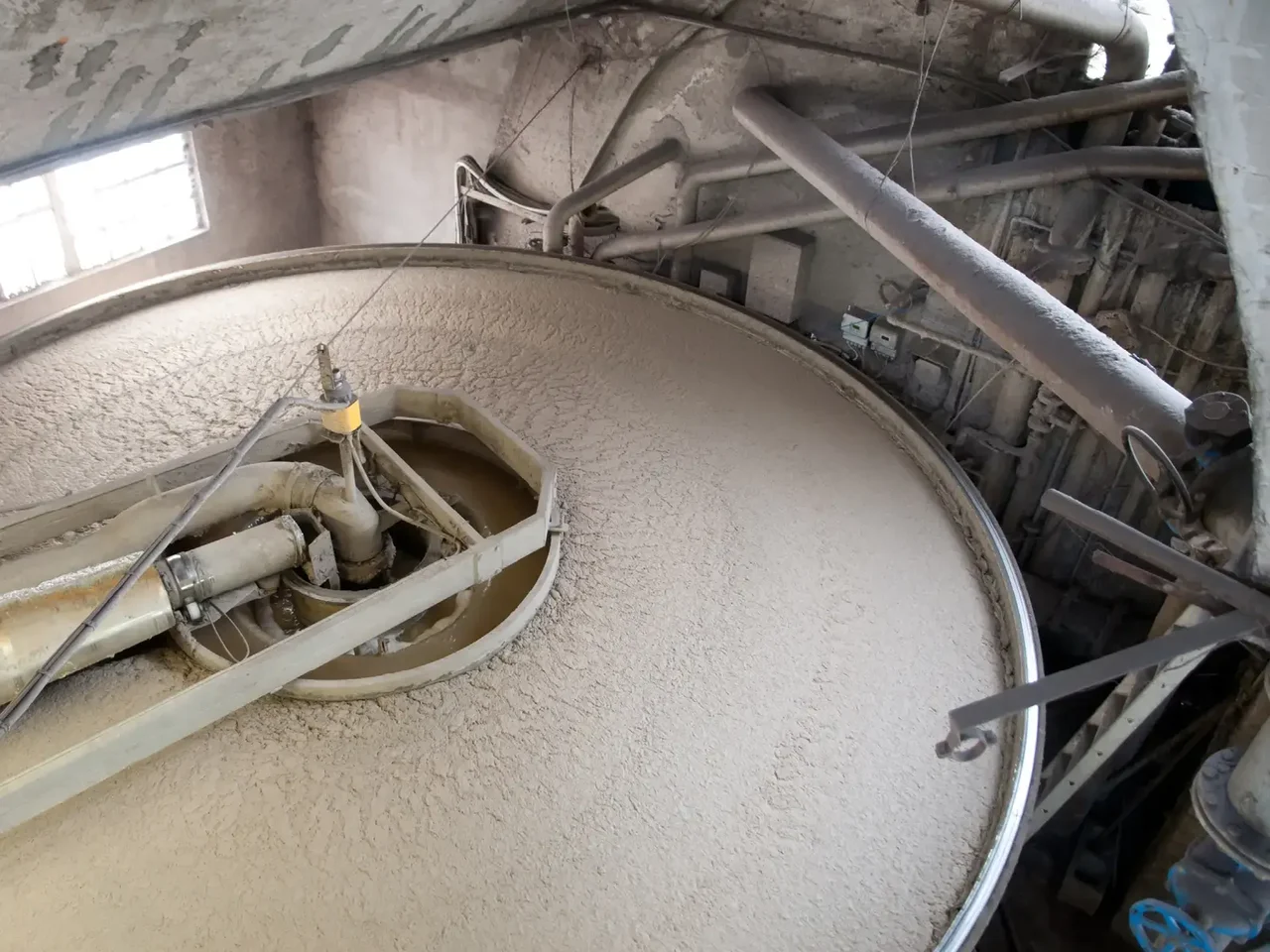Energy-efficient high-performance industrial equipment